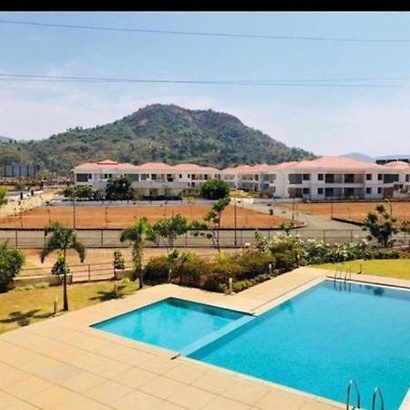 Mizzle Apartment Lonavala Luaran gambar