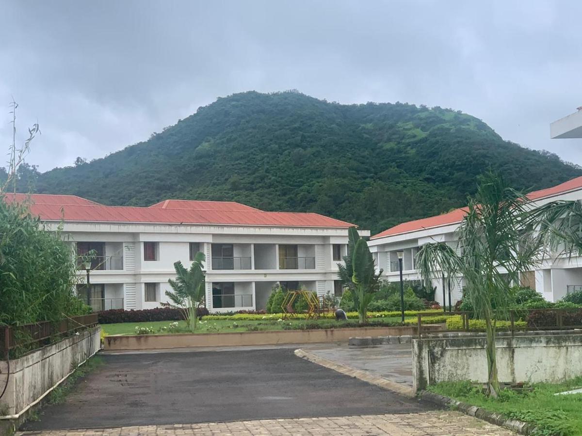 Mizzle Apartment Lonavala Luaran gambar