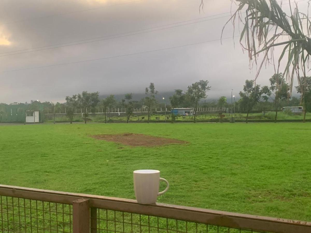 Mizzle Apartment Lonavala Luaran gambar