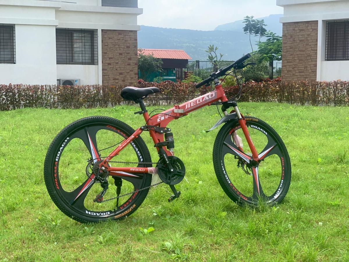 Mizzle Apartment Lonavala Luaran gambar