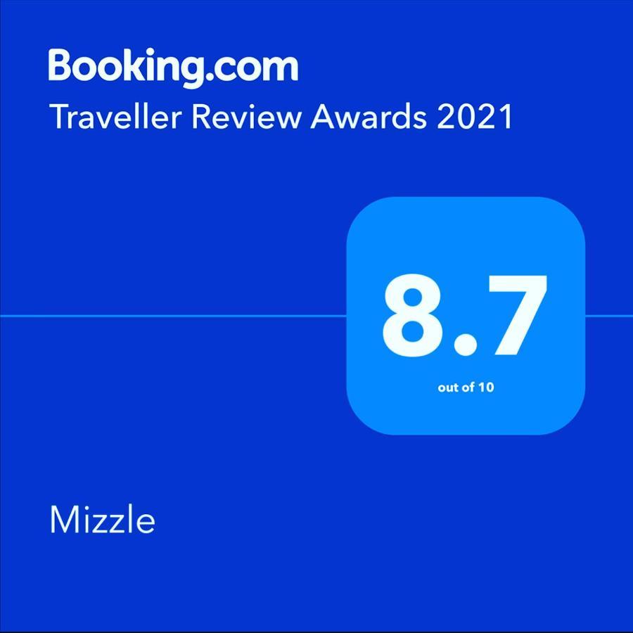 Mizzle Apartment Lonavala Luaran gambar