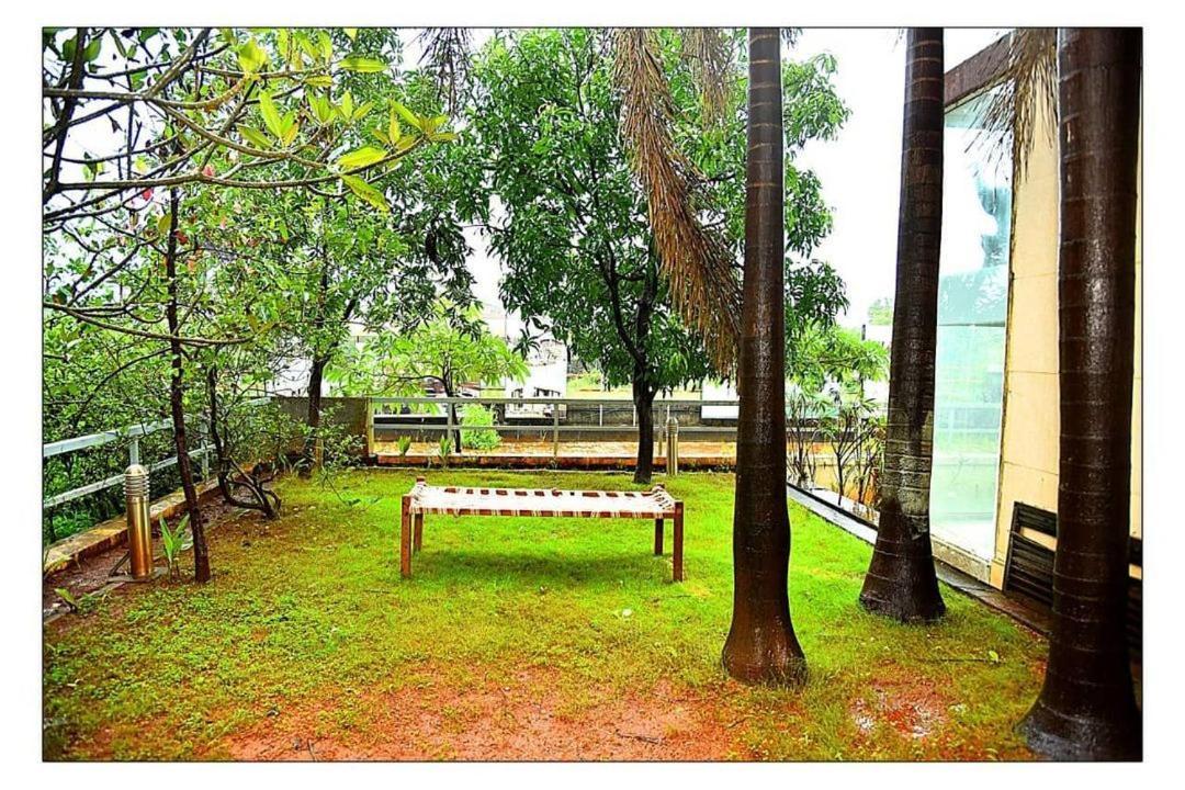 Mizzle Apartment Lonavala Luaran gambar