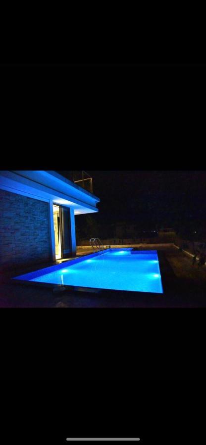 Mizzle Apartment Lonavala Luaran gambar